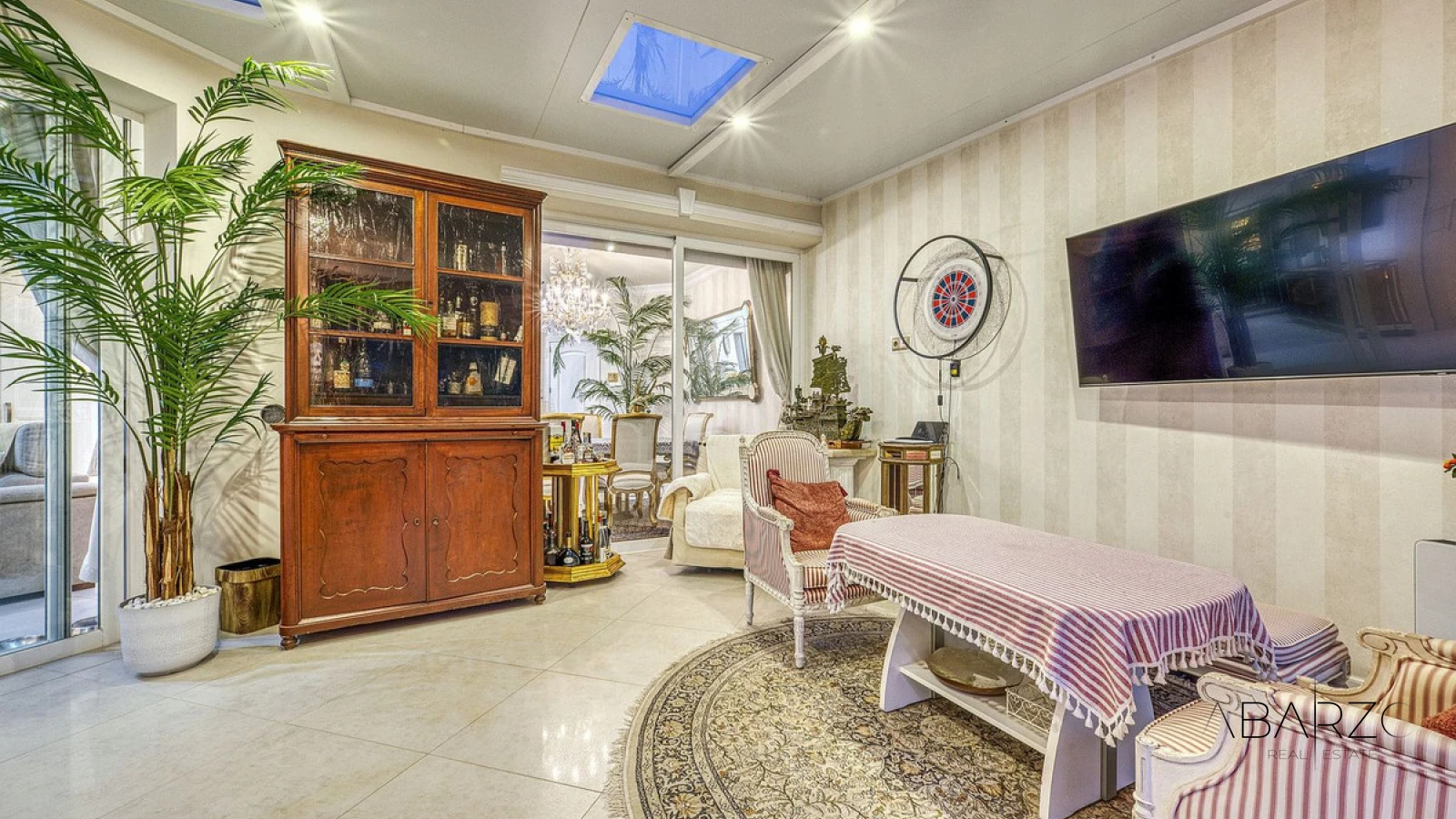 Villa configurada como cuatro apartamentos independientes en Hacienda Las Chapas, Marbella Este — interior, Marbella East, Marbella (18 of 46)