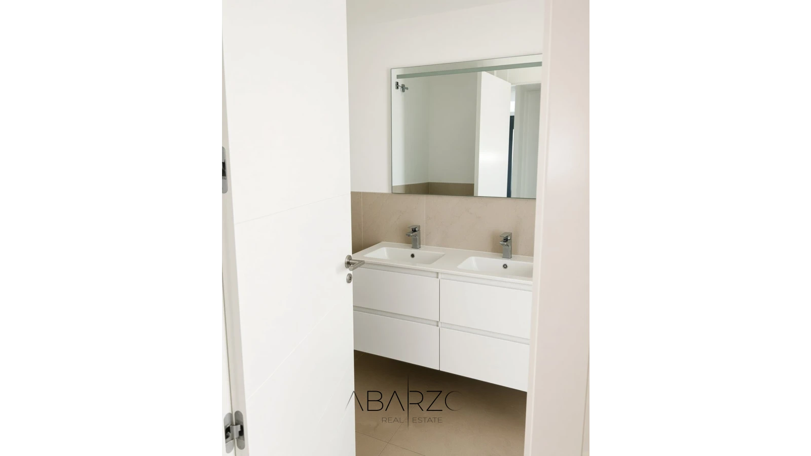 Ground-Floor Apartment with Aerothermal System in Residencial Nineteen 41, Bel Air, Estepona — interior, New Golden Mile, Estepona (9 of 18)