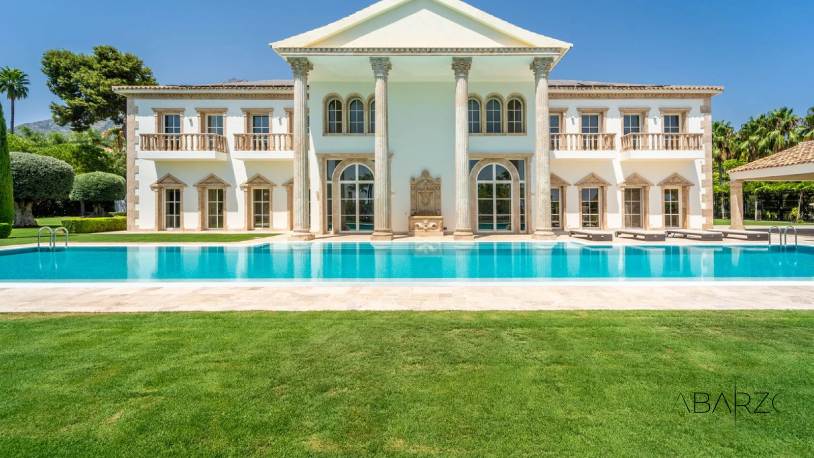 Ten-Bedroom Villa with 25 m Pool and Spa on a Double Plot in Sierra Blanca, Marbella — interior, Golden Mile, Marbella (7 of 41)