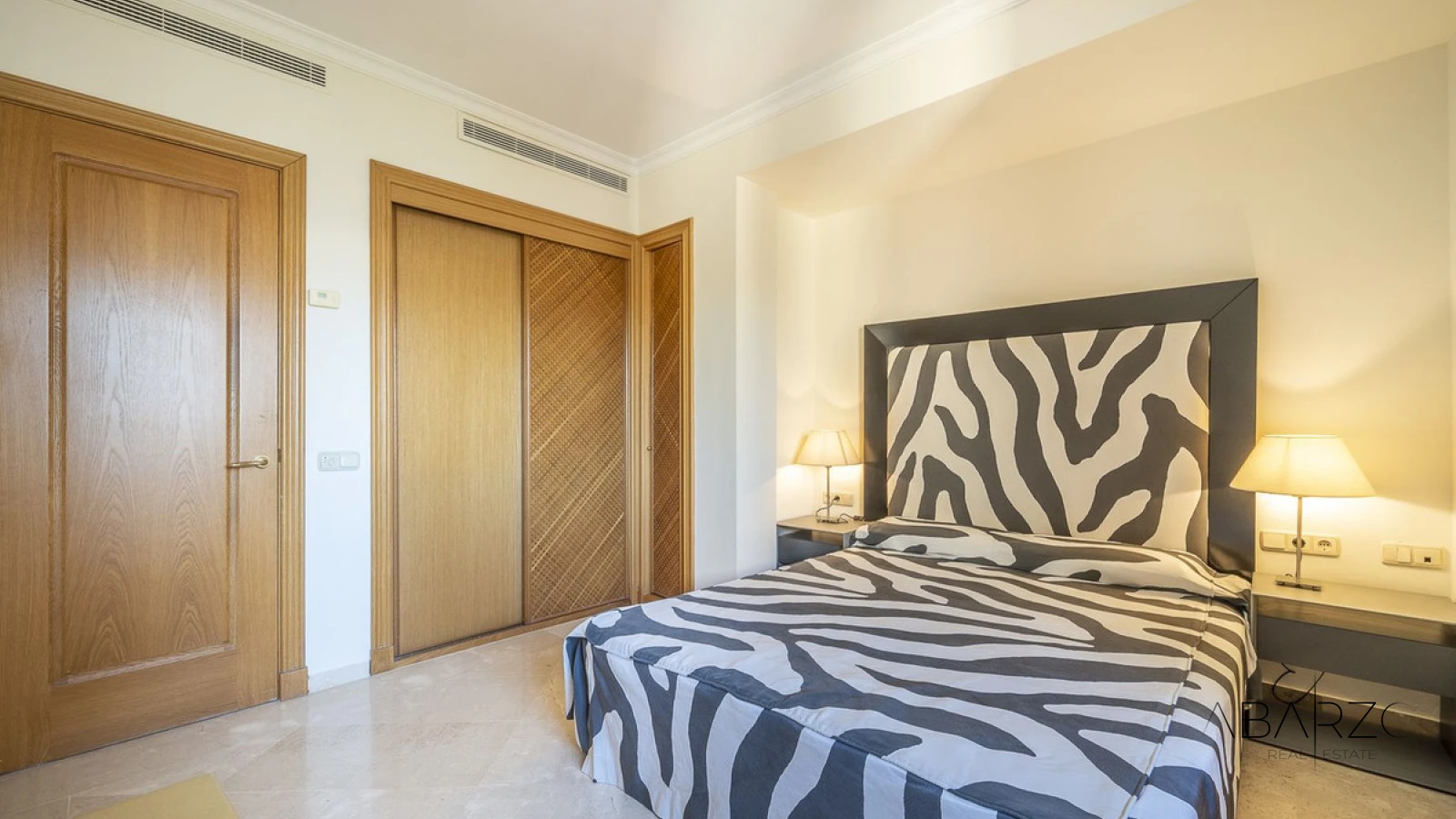 Penthouse with 220 m² Terrace and Private Pool in Costalita, New Golden Mile, Estepona — interior, New Golden Mile, Estepona (22 of 31)