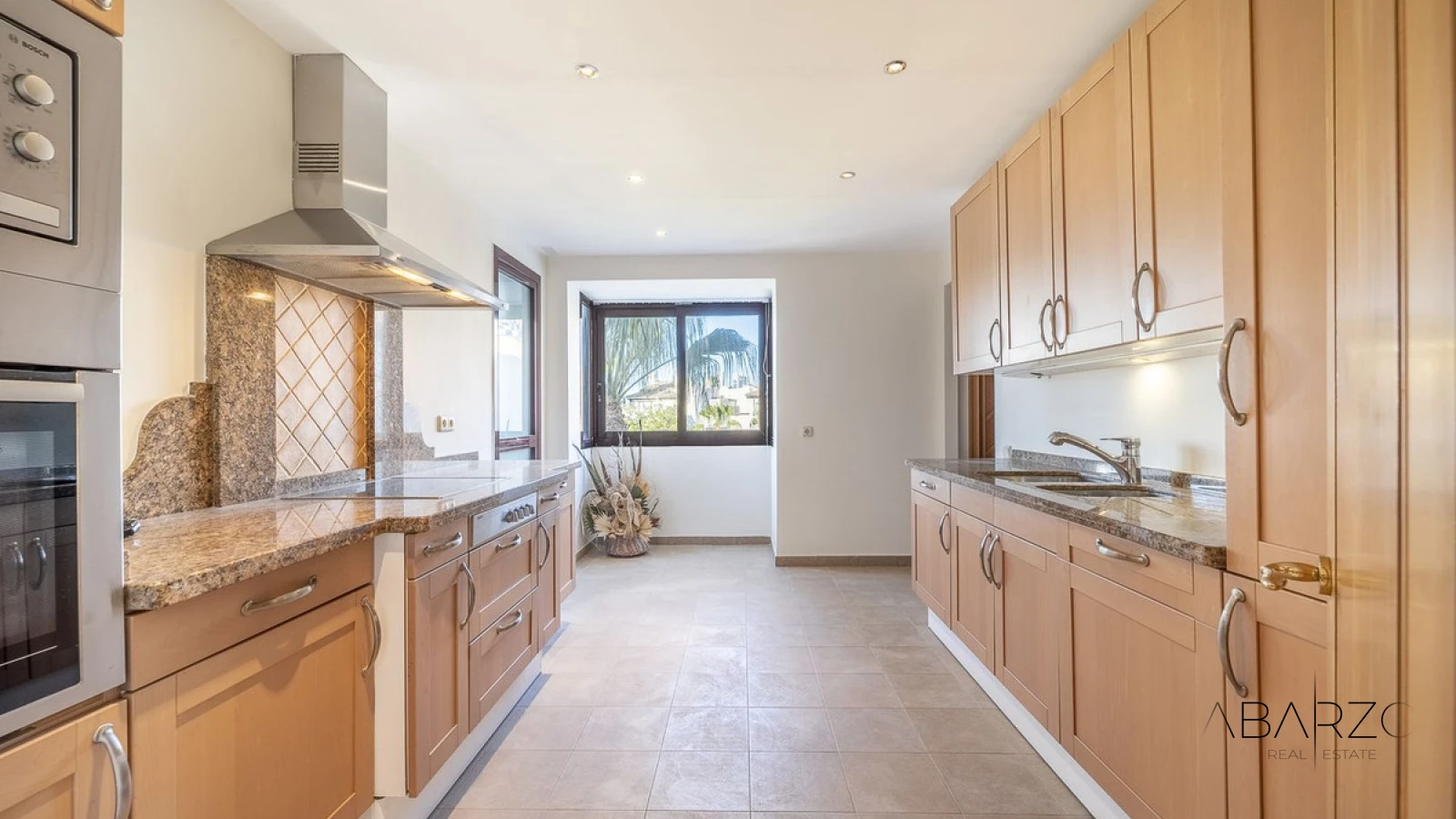Penthouse with 220 m² Terrace and Private Pool in Costalita, New Golden Mile, Estepona — interior, New Golden Mile, Estepona (11 of 31)
