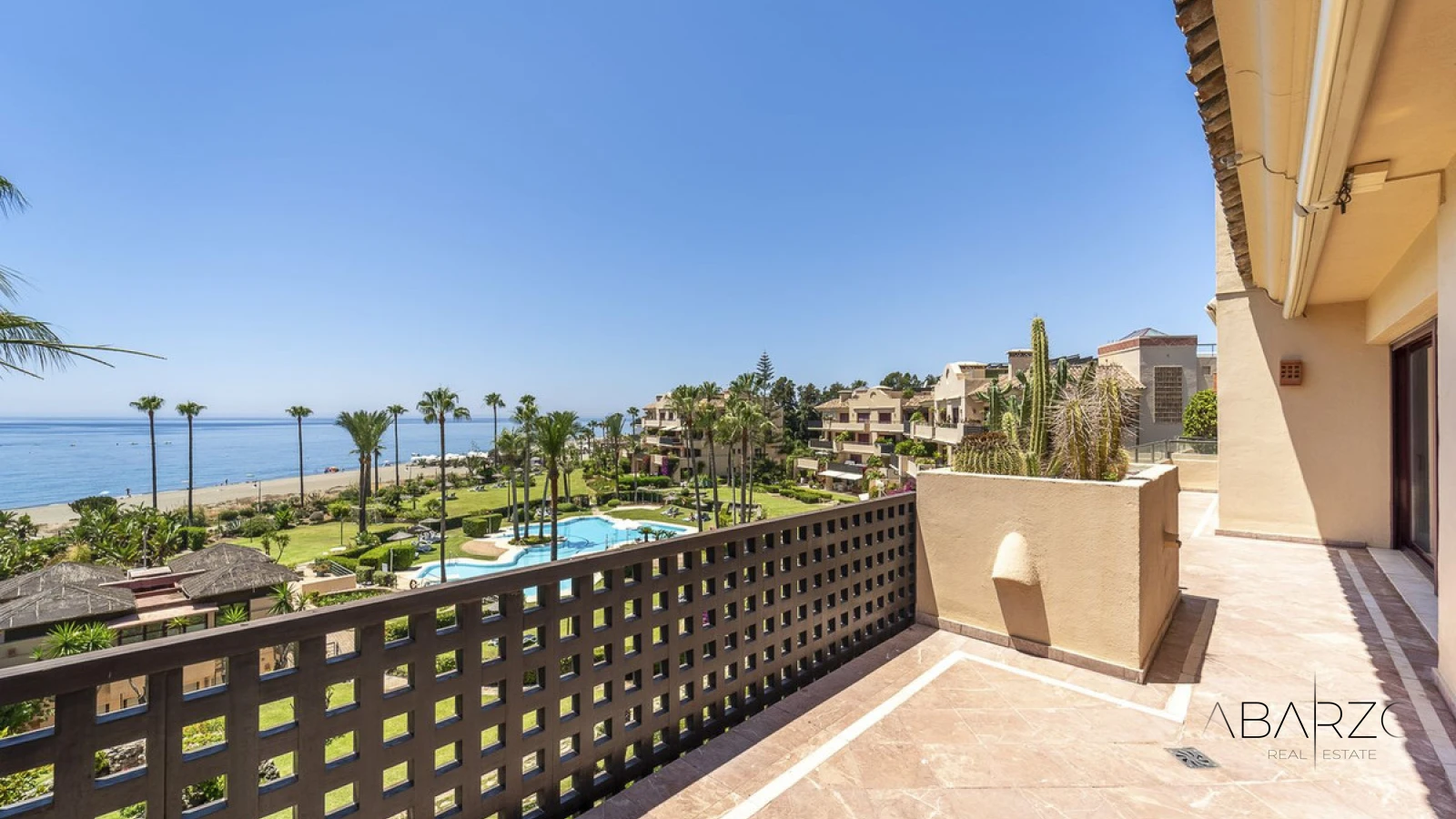 Penthouse with 220 m² Terrace and Private Pool in Costalita, New Golden Mile, Estepona — interior, New Golden Mile, Estepona (3 of 31)
