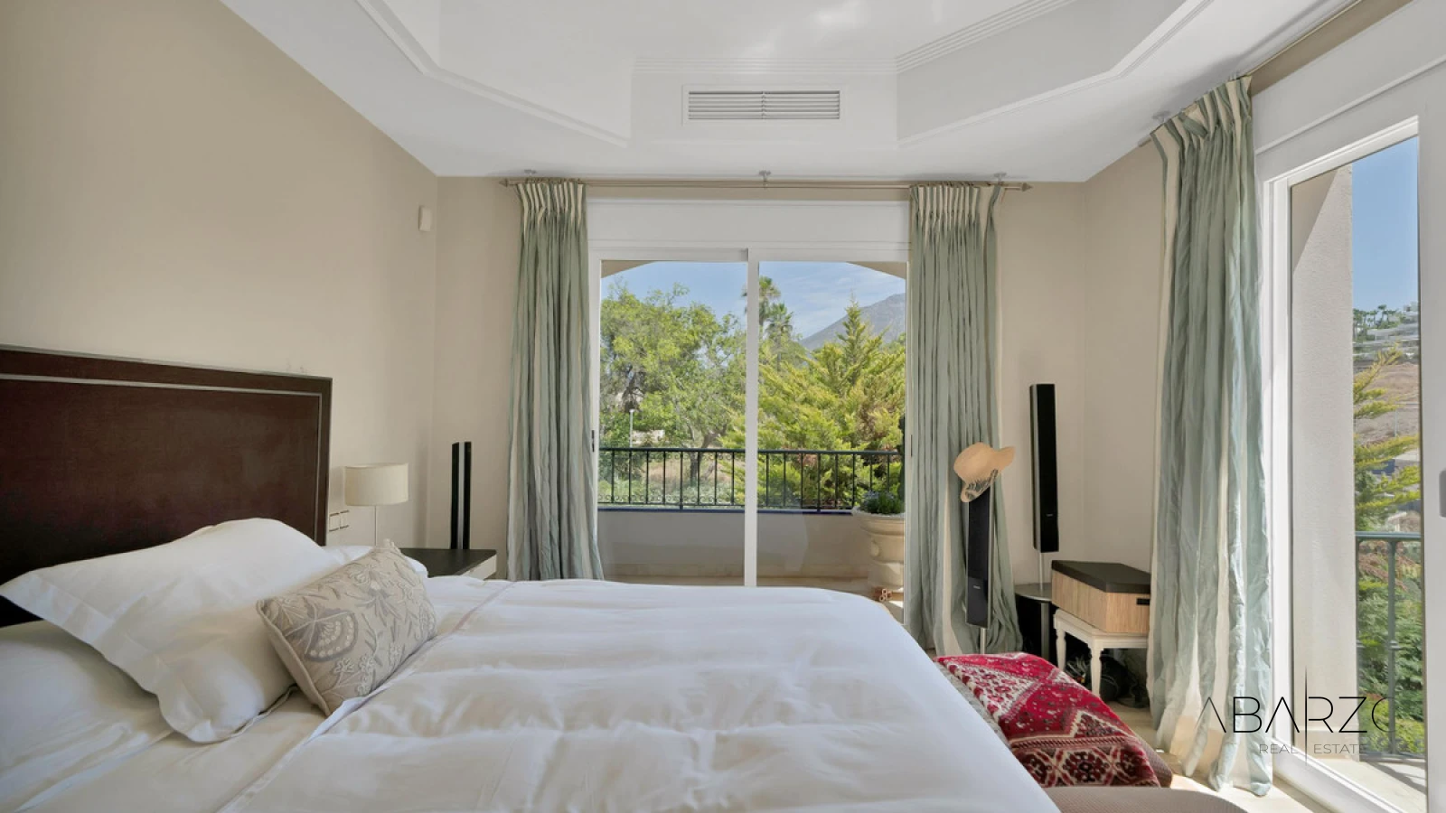 Ground-Floor Apartment with Covered Terraces in Lomas de Sierra Blanca, Marbella — interior, Golden Mile, Marbella (27 of 49)