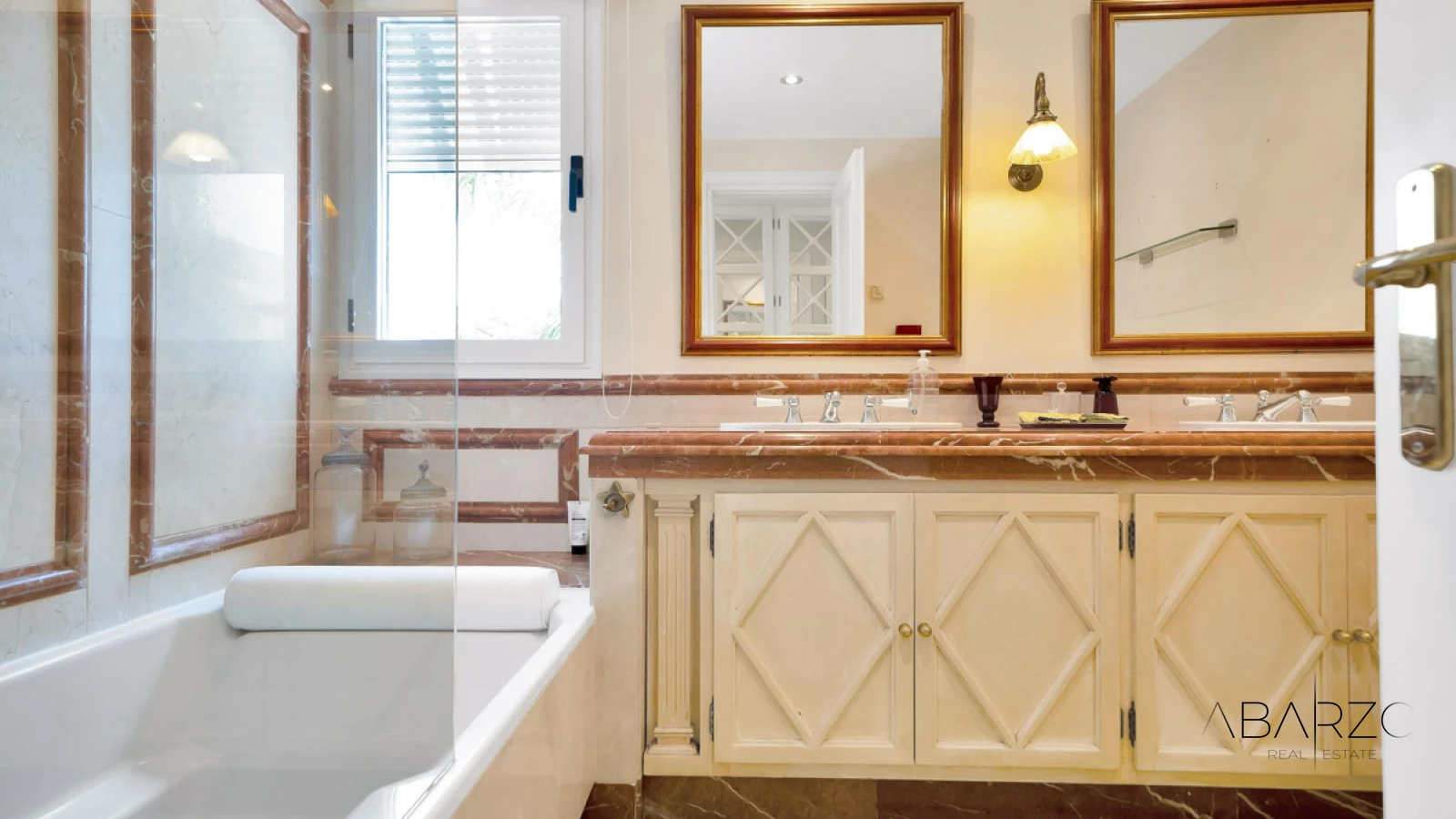 Ground-Floor Apartment with Covered Terraces in Lomas de Sierra Blanca, Marbella — interior, Golden Mile, Marbella (29 of 49)