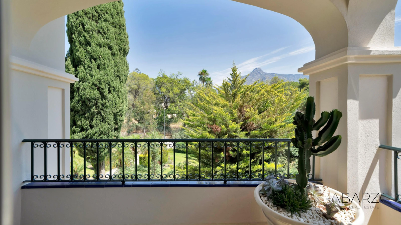 Ground-Floor Apartment with Covered Terraces in Lomas de Sierra Blanca, Marbella — interior, Golden Mile, Marbella (31 of 49)