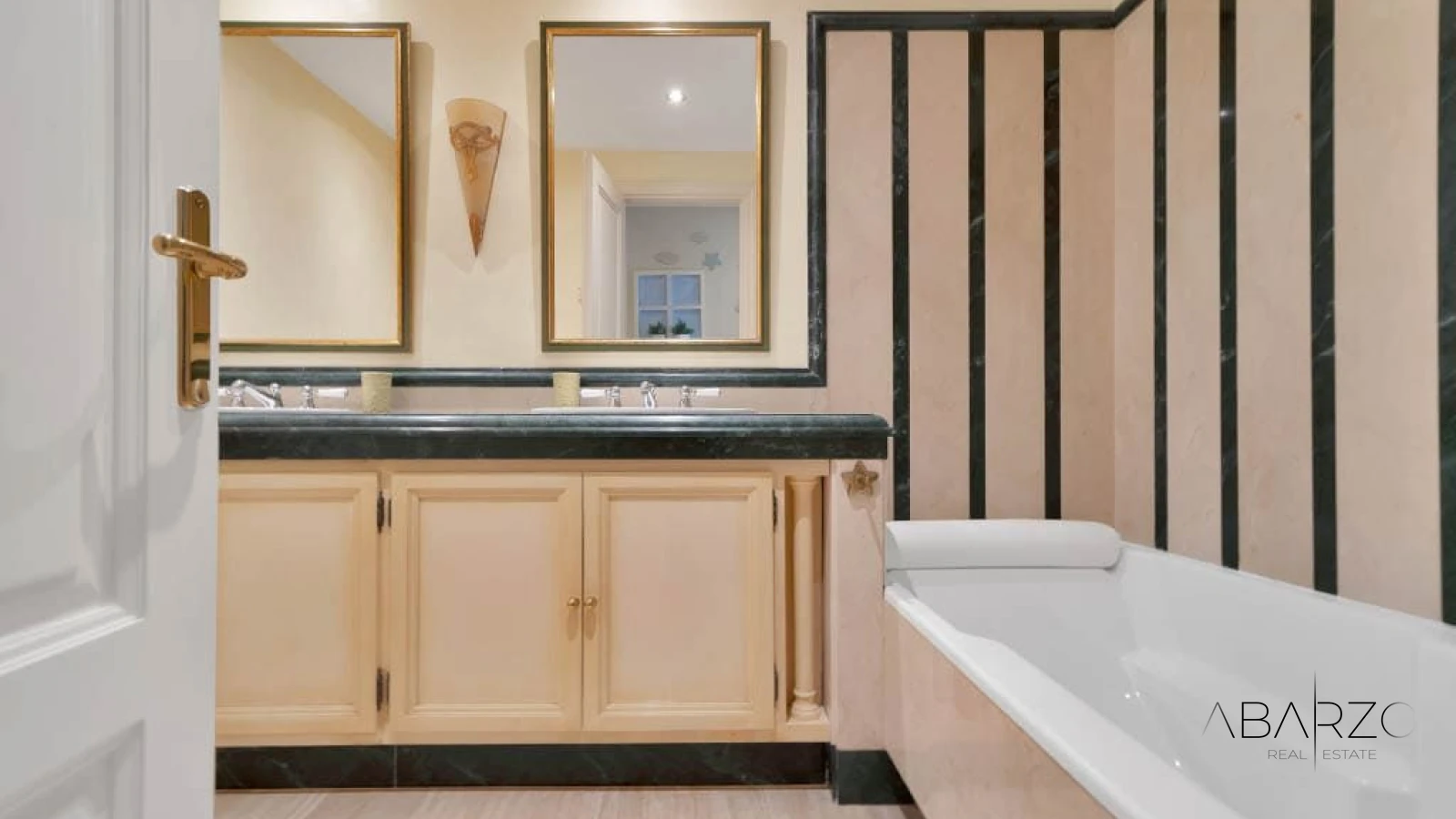 Ground-Floor Apartment with Covered Terraces in Lomas de Sierra Blanca, Marbella — interior, Golden Mile, Marbella (21 of 49)