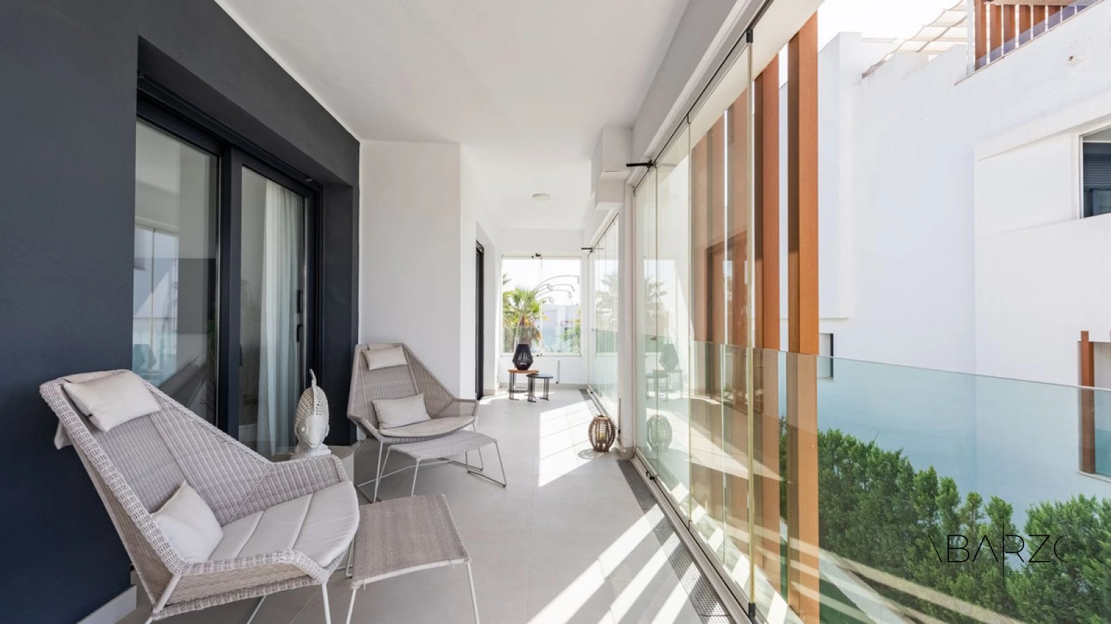 Corner Apartment with Glass-Curtained Terrace in Miradores del Sol, Bel Air, Estepona — interior, New Golden Mile, Estepona (9 of 28)