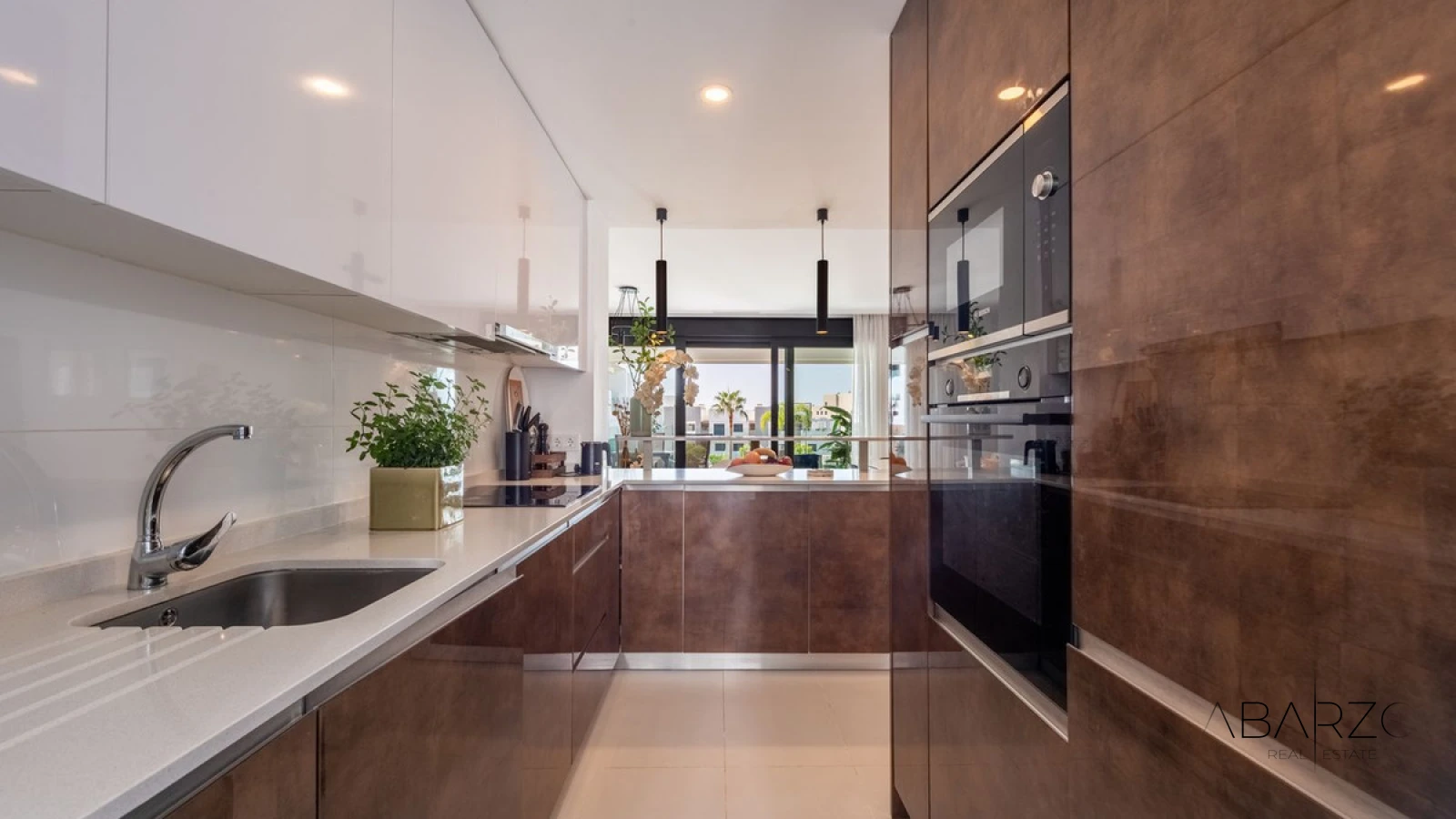 Corner Apartment with Glass-Curtained Terrace in Miradores del Sol, Bel Air, Estepona — interior, New Golden Mile, Estepona (10 of 28)
