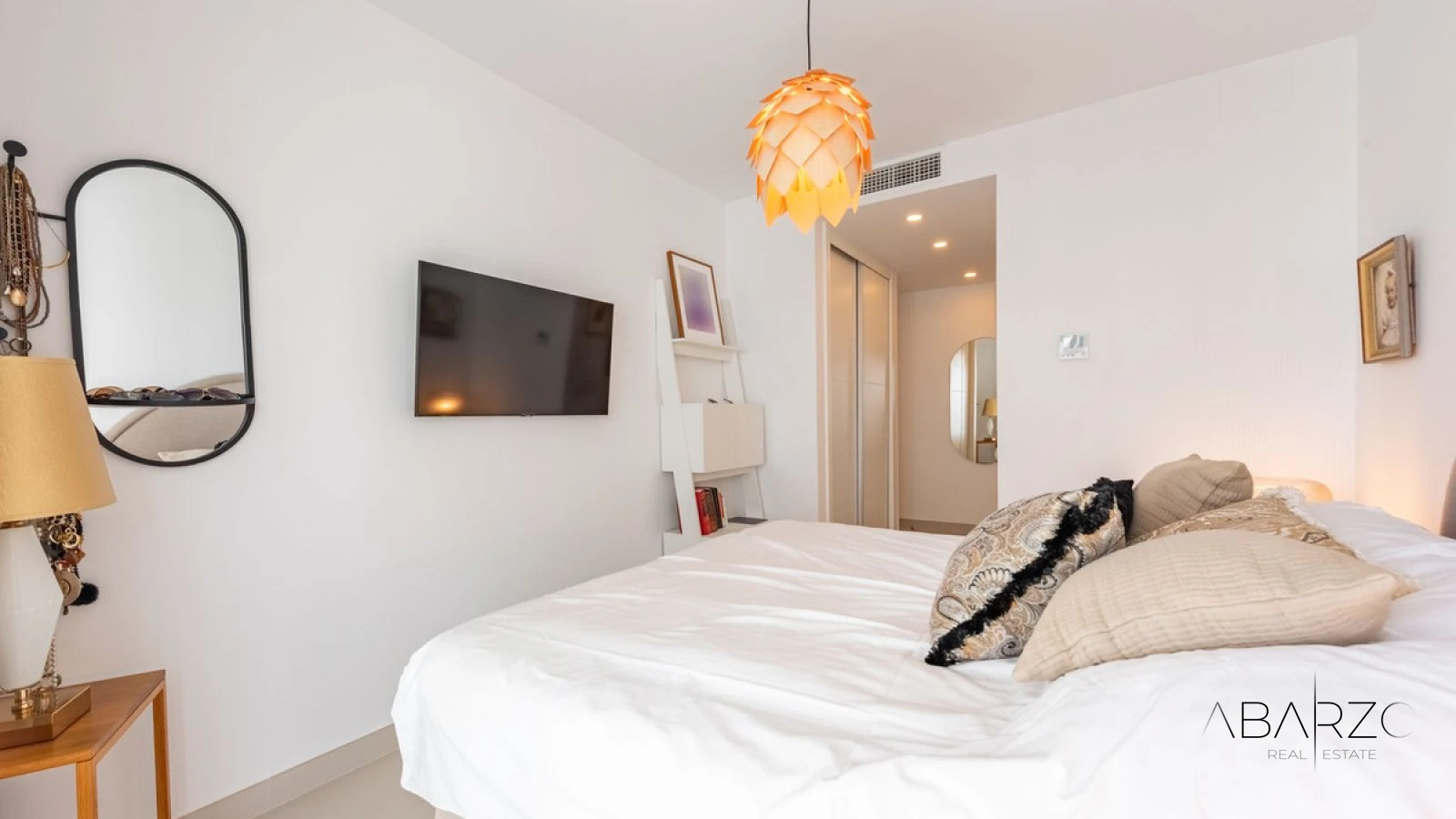 Corner Apartment with Glass-Curtained Terrace in Miradores del Sol, Bel Air, Estepona — interior, New Golden Mile, Estepona (16 of 28)