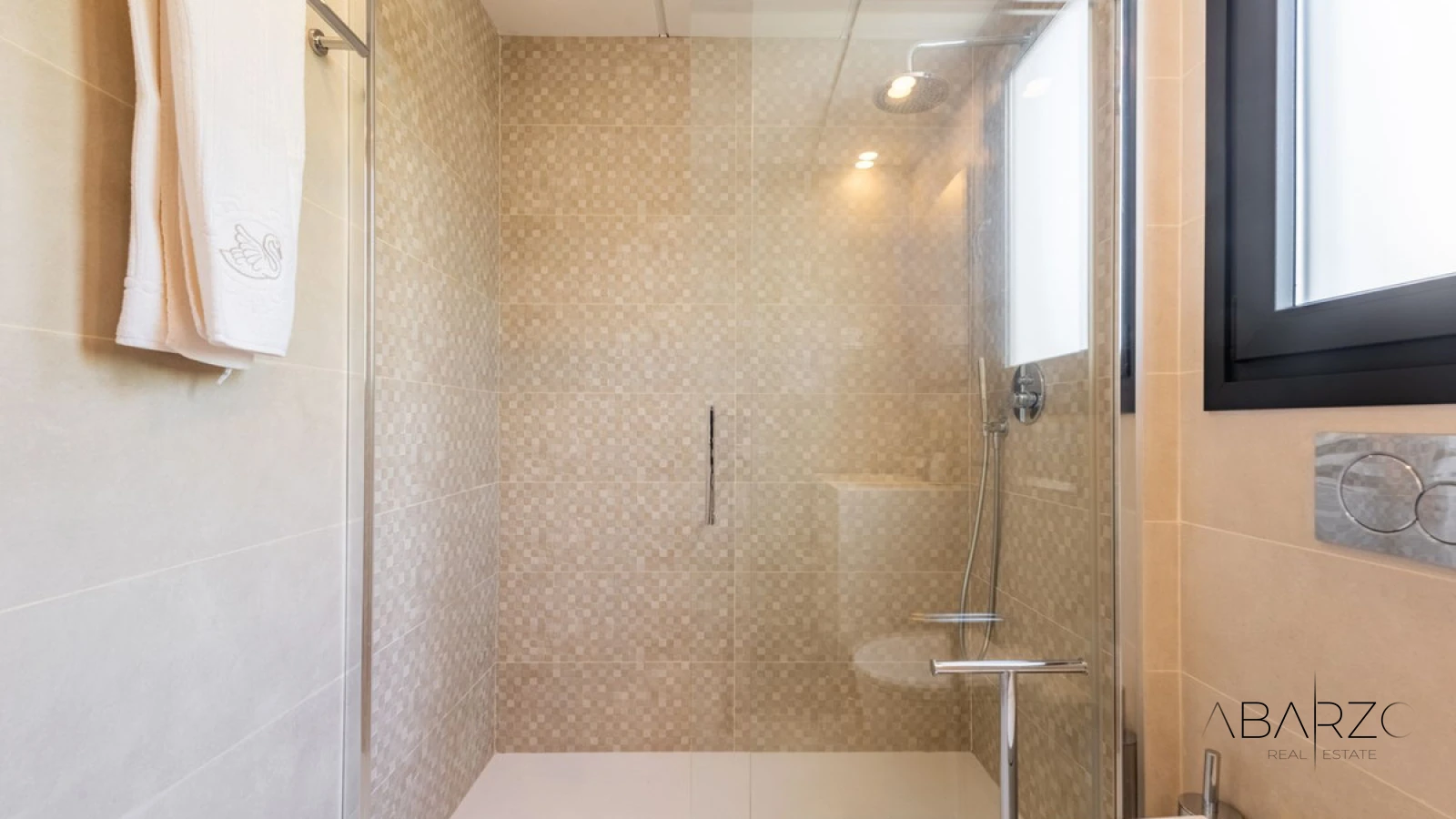 Corner Apartment with Glass-Curtained Terrace in Miradores del Sol, Bel Air, Estepona — interior, New Golden Mile, Estepona (23 of 28)