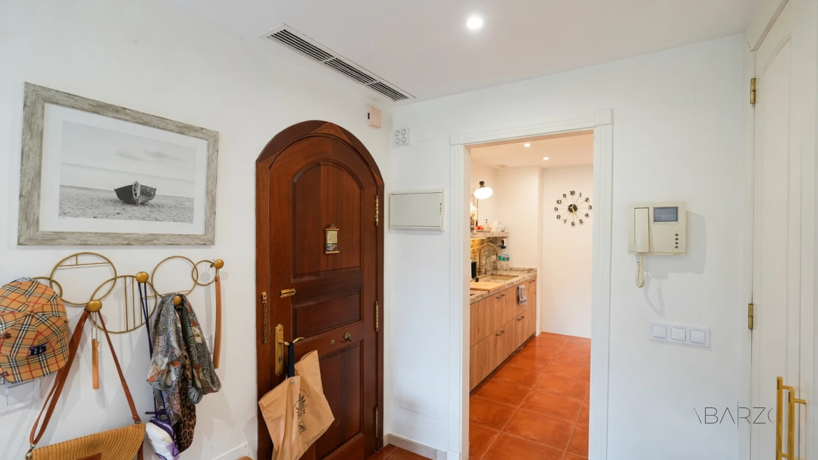 Ground floor apartment in Los Monteros, Marbella with beach access and private garden — interior, Marbella East, Marbella (2 of 54)