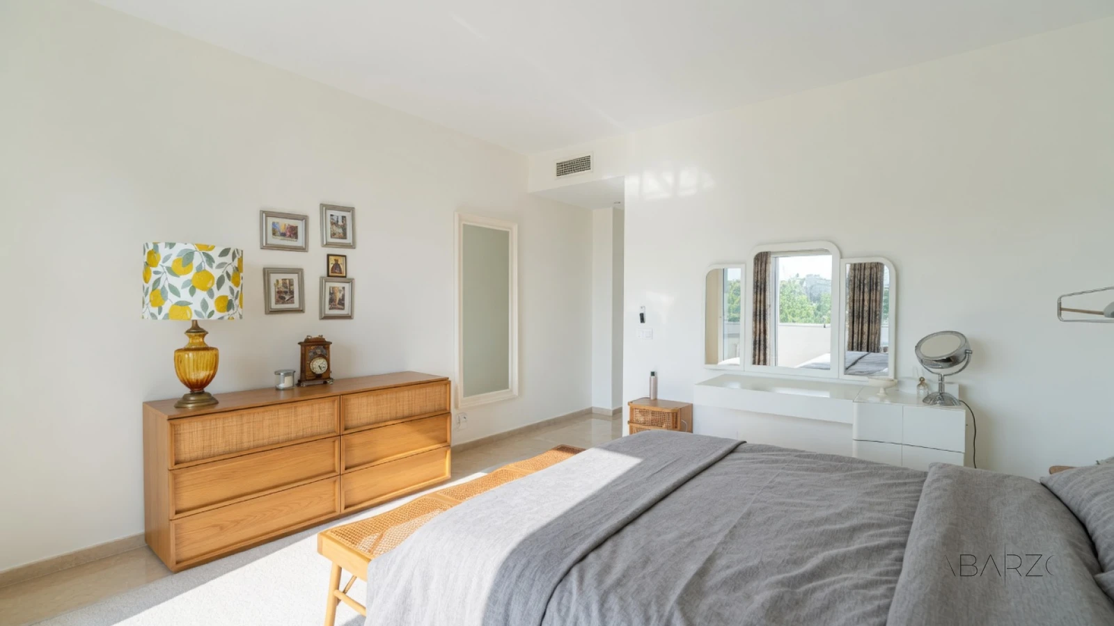 Ground floor apartment in Los Monteros, Marbella with beach access and private garden — interior, Marbella East, Marbella (31 of 54)