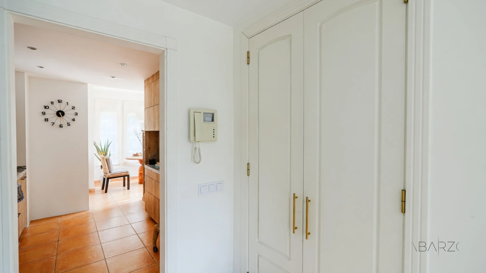 Ground floor apartment in Los Monteros, Marbella with beach access and private garden — interior, Marbella East, Marbella (3 of 54)