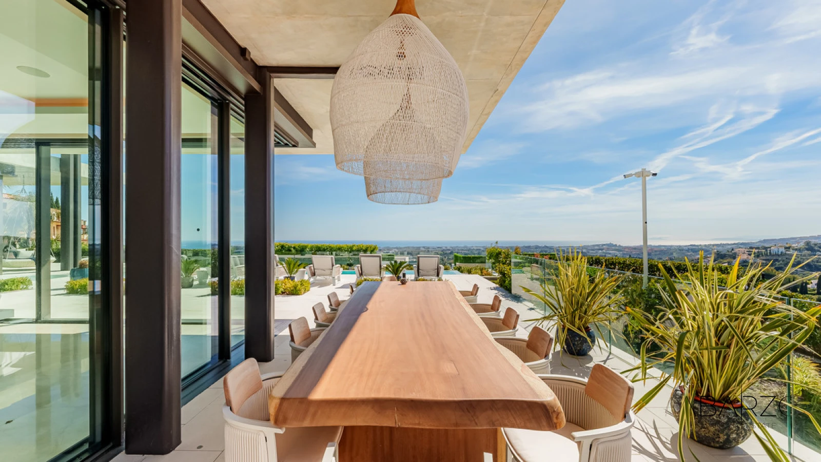 Eight-Bedroom Villa with Helipad and Panoramic Sea Views in La Quinta, Benahavís — interior, La Quinta, Benahavís (39 of 49)