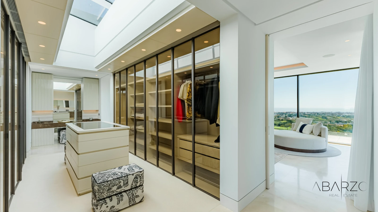 Eight-Bedroom Villa with Helipad and Panoramic Sea Views in La Quinta, Benahavís — interior, La Quinta, Benahavís (15 of 49)