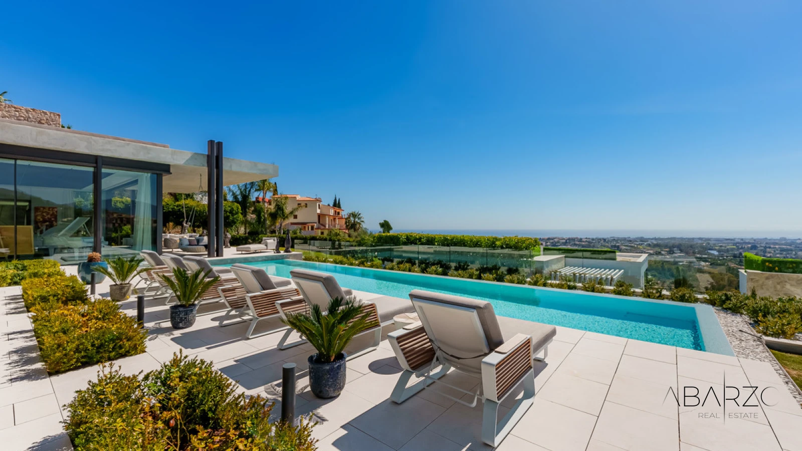 Eight-Bedroom Villa with Helipad and Panoramic Sea Views in La Quinta, Benahavís — interior, La Quinta, Benahavís (41 of 49)