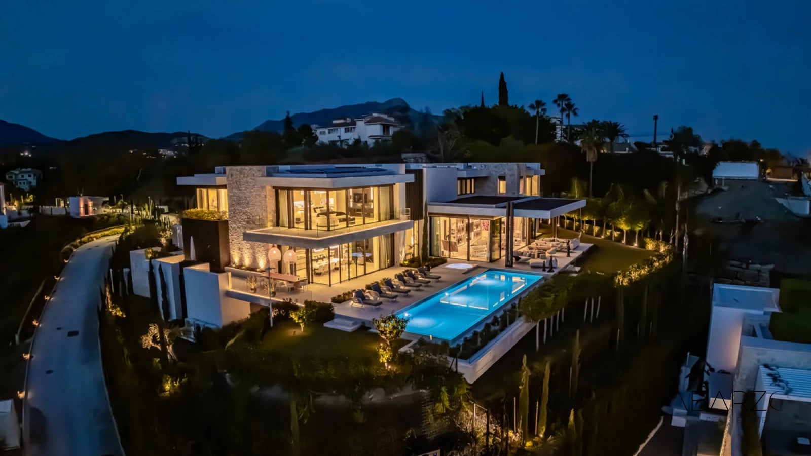 Eight-Bedroom Villa with Helipad and Panoramic Sea Views in La Quinta, Benahavís — interior, La Quinta, Benahavís (47 of 49)