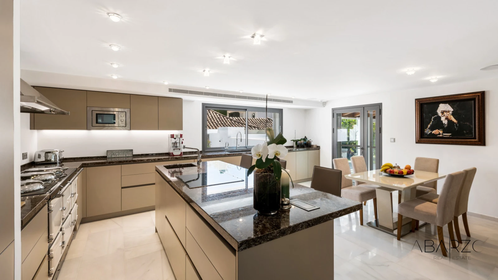Villa with Direct Access to Los Naranjos Golf in La Cerquilla, Nueva Andalucía, Marbella — interior, Nueva Andalucía, Marbella (10 of 25)