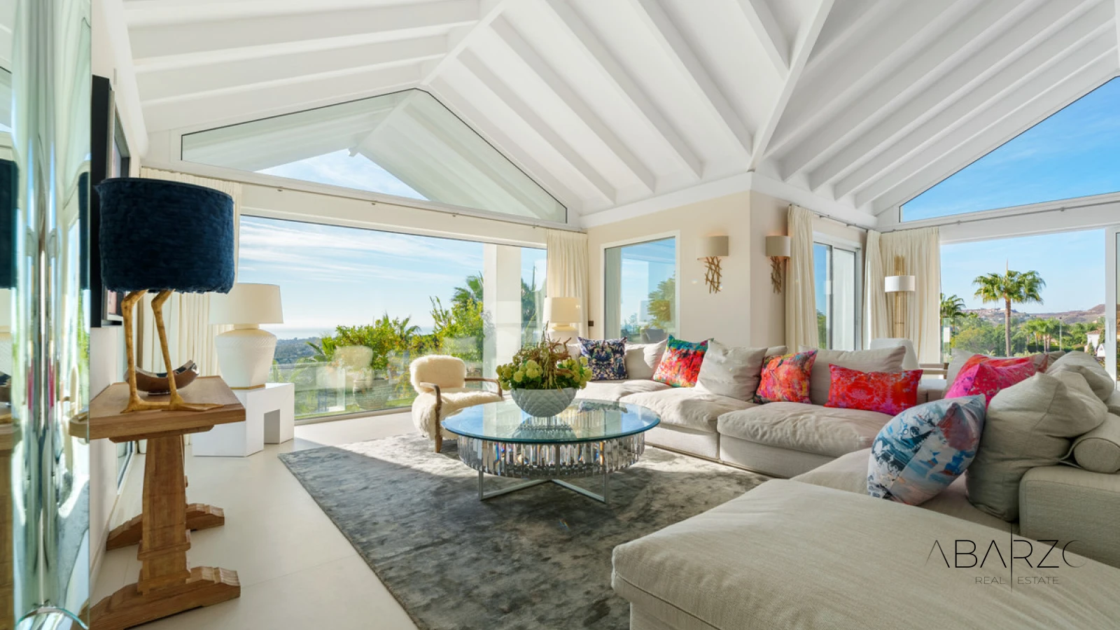 Nine-Bedroom Villa with Guest House on a 7,100 m² Plot in Puerto del Almendro, Benahavís — interior, Los Arqueros, Benahavís (4 of 49)