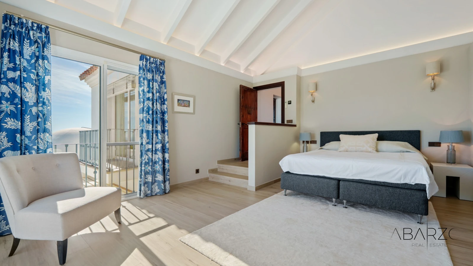 Nine-Bedroom Villa with Guest House on a 7,100 m² Plot in Puerto del Almendro, Benahavís — interior, Los Arqueros, Benahavís (37 of 49)