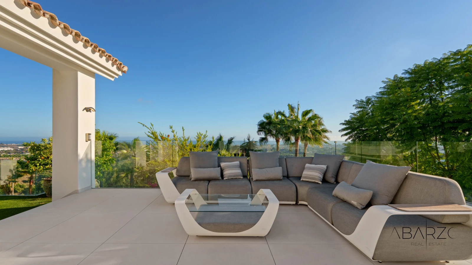 Nine-Bedroom Villa with Guest House on a 7,100 m² Plot in Puerto del Almendro, Benahavís — interior, Los Arqueros, Benahavís (48 of 49)