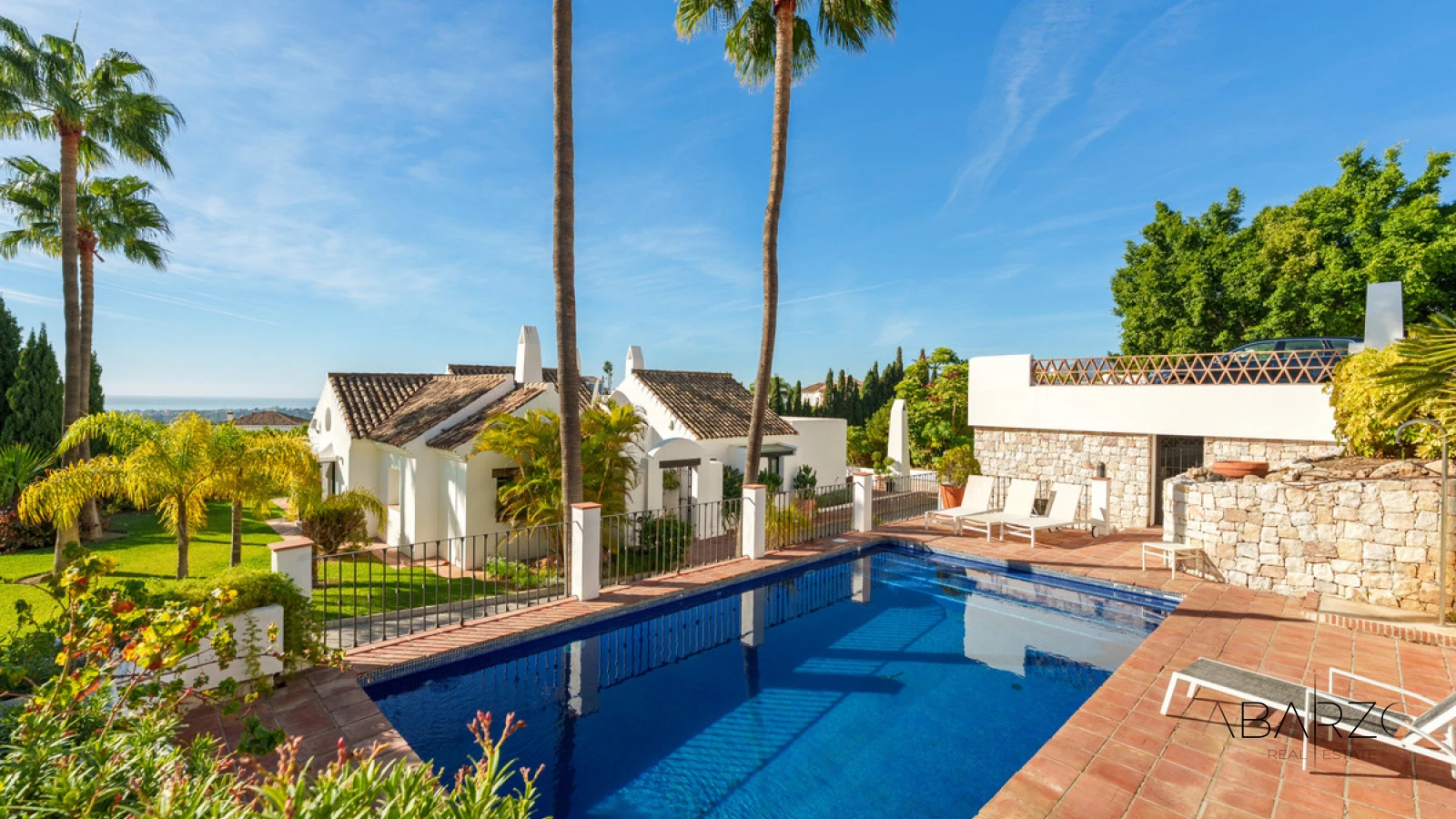 Nine-Bedroom Villa with Guest House on a 7,100 m² Plot in Puerto del Almendro, Benahavís — interior, Los Arqueros, Benahavís (26 of 49)