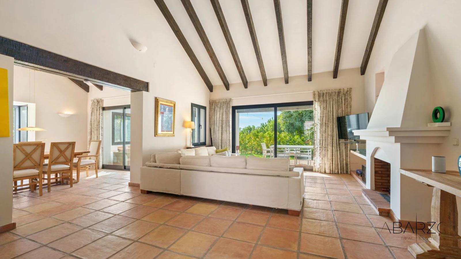 Nine-Bedroom Villa with Guest House on a 7,100 m² Plot in Puerto del Almendro, Benahavís — interior, Los Arqueros, Benahavís (27 of 49)