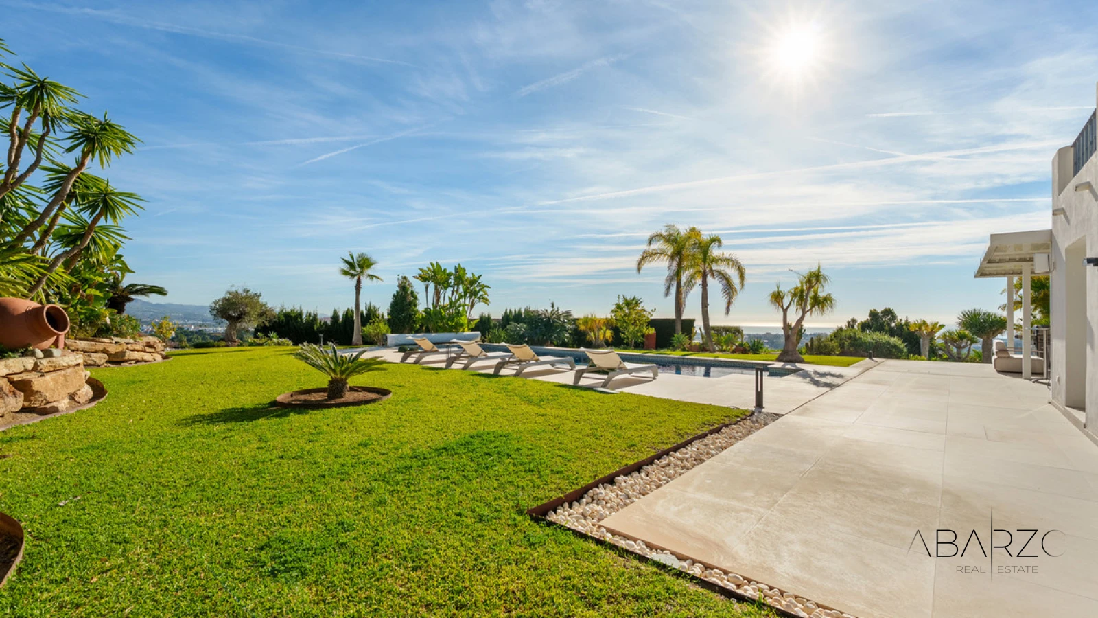 Nine-Bedroom Villa with Guest House on a 7,100 m² Plot in Puerto del Almendro, Benahavís — interior, Los Arqueros, Benahavís (3 of 49)