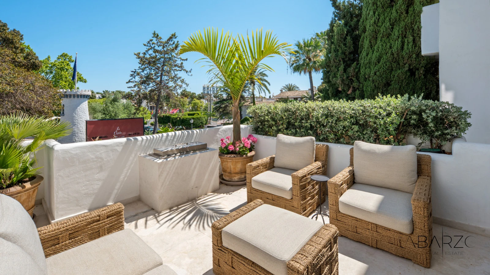 One-Bedroom Apartment in Puente Romano, The Golden Mile, Marbella — interior, Golden Mile, Marbella (5 of 24)