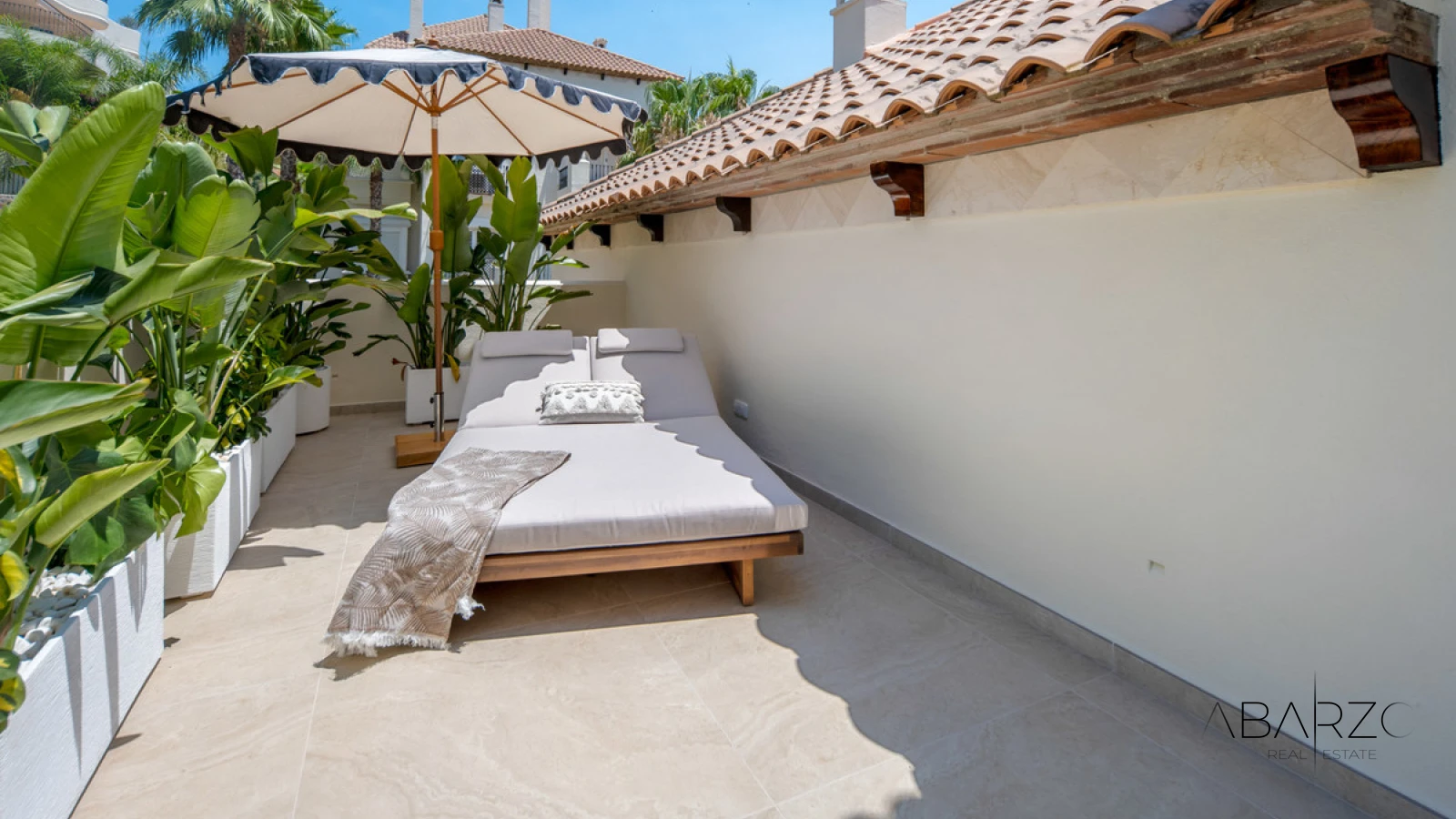 South-Facing Top-Floor Penthouse in Aloha Hill Club, Nueva Andalucía, Marbella — interior, Nueva Andalucía, Marbella (14 of 47)