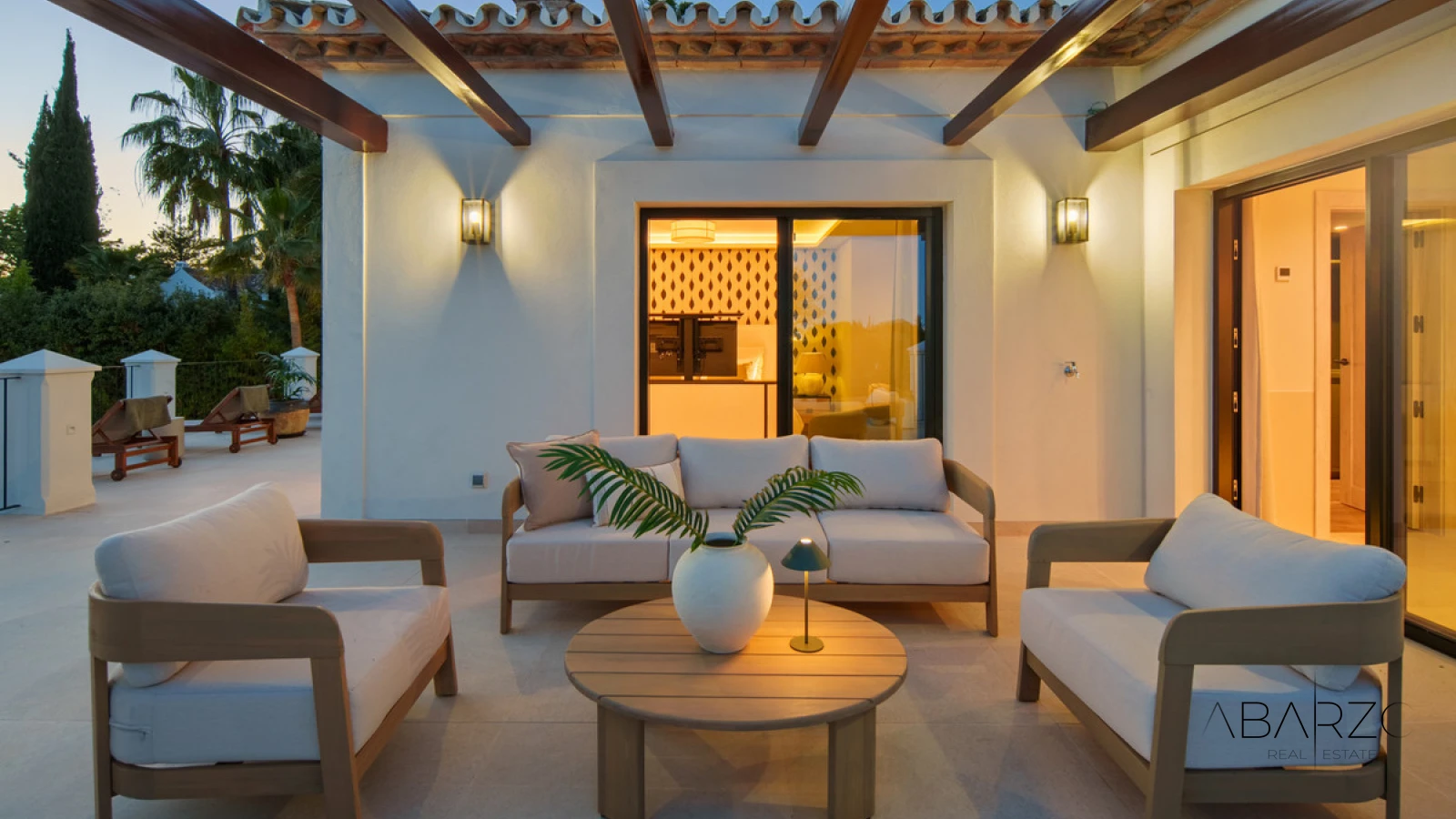 Frontline Golf Villa in La Cerquilla, Nueva Andalucía with Pool, Jacuzzi, and Guest House — interior, Nueva Andalucía, Marbella (44 of 49)