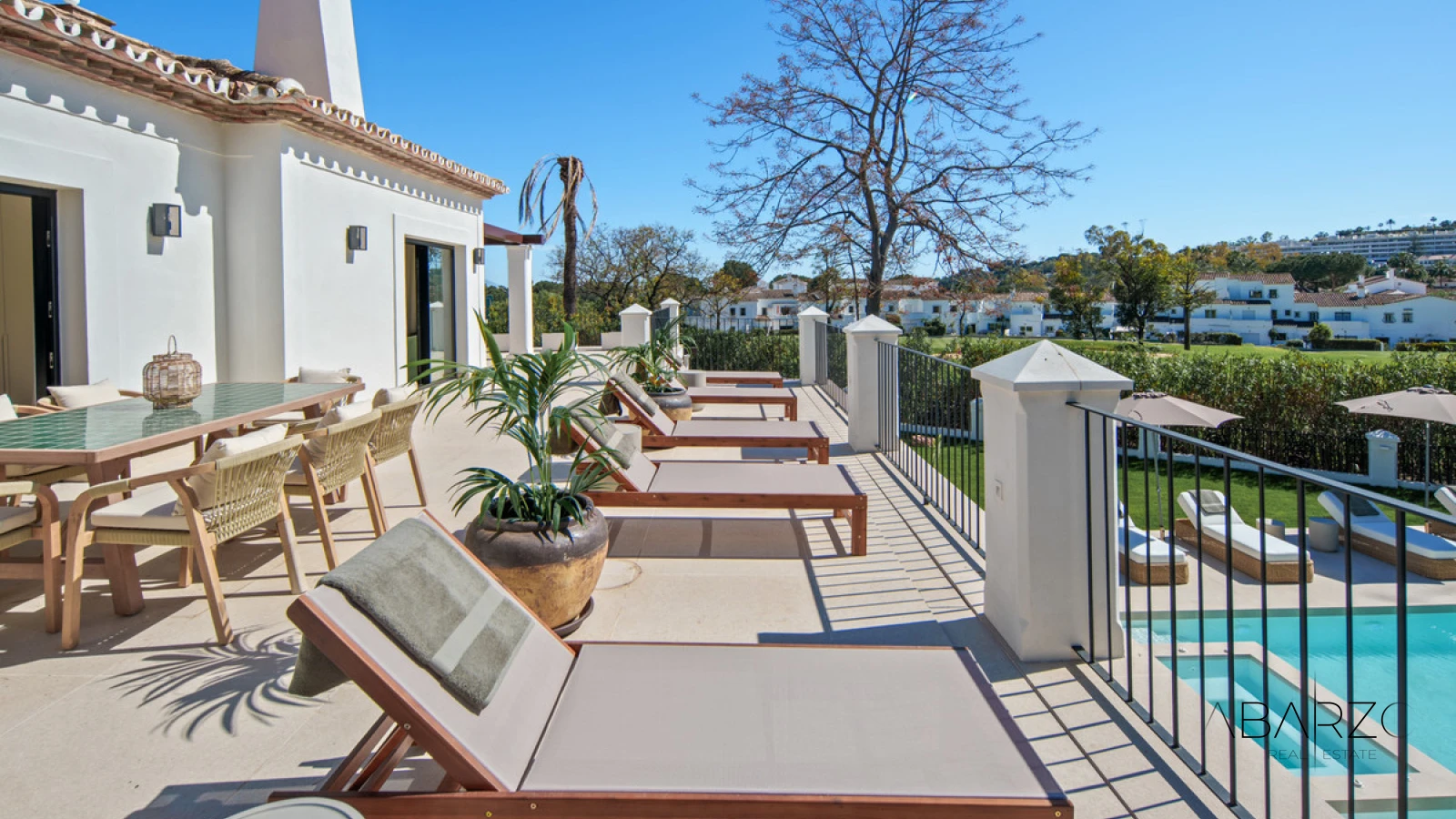 Frontline Golf Villa in La Cerquilla, Nueva Andalucía with Pool, Jacuzzi, and Guest House — interior, Nueva Andalucía, Marbella (19 of 49)