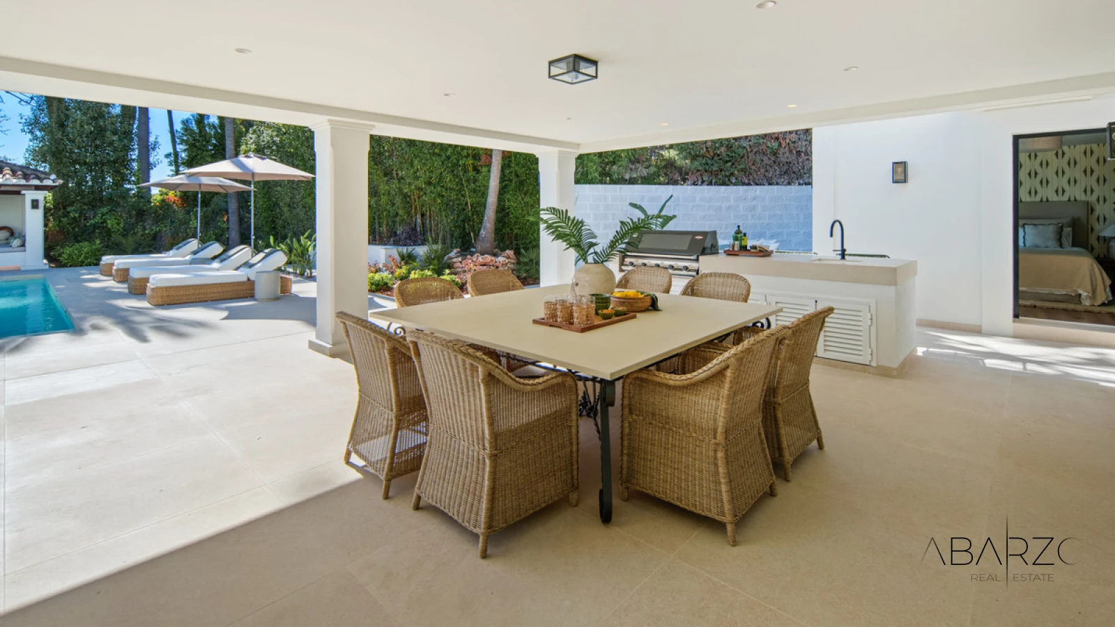 Frontline Golf Villa in La Cerquilla, Nueva Andalucía with Pool, Jacuzzi, and Guest House — interior, Nueva Andalucía, Marbella (30 of 49)