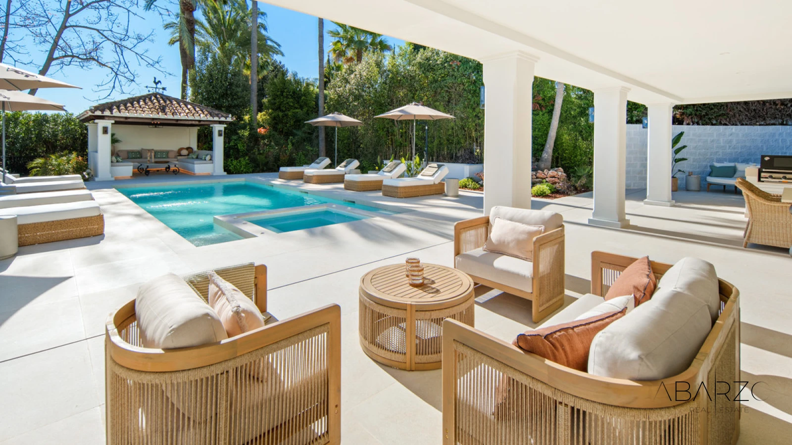 Frontline Golf Villa in La Cerquilla, Nueva Andalucía with Pool, Jacuzzi, and Guest House — interior, Nueva Andalucía, Marbella (32 of 49)