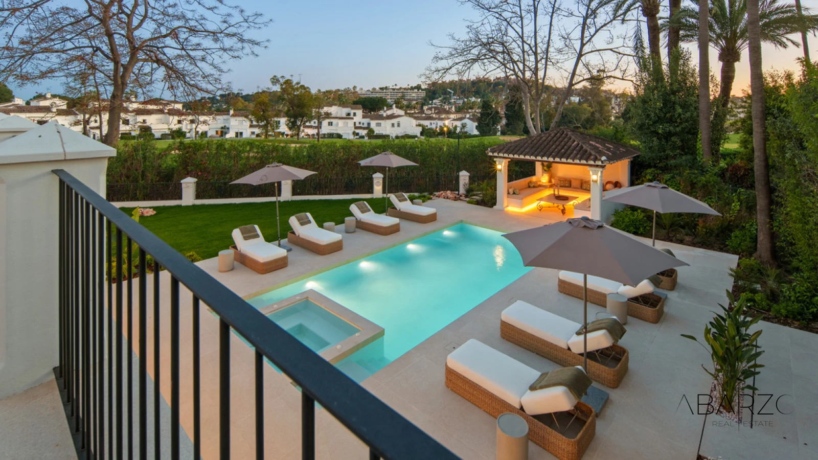Frontline Golf Villa in La Cerquilla, Nueva Andalucía with Pool, Jacuzzi, and Guest House — interior, Nueva Andalucía, Marbella (46 of 49)