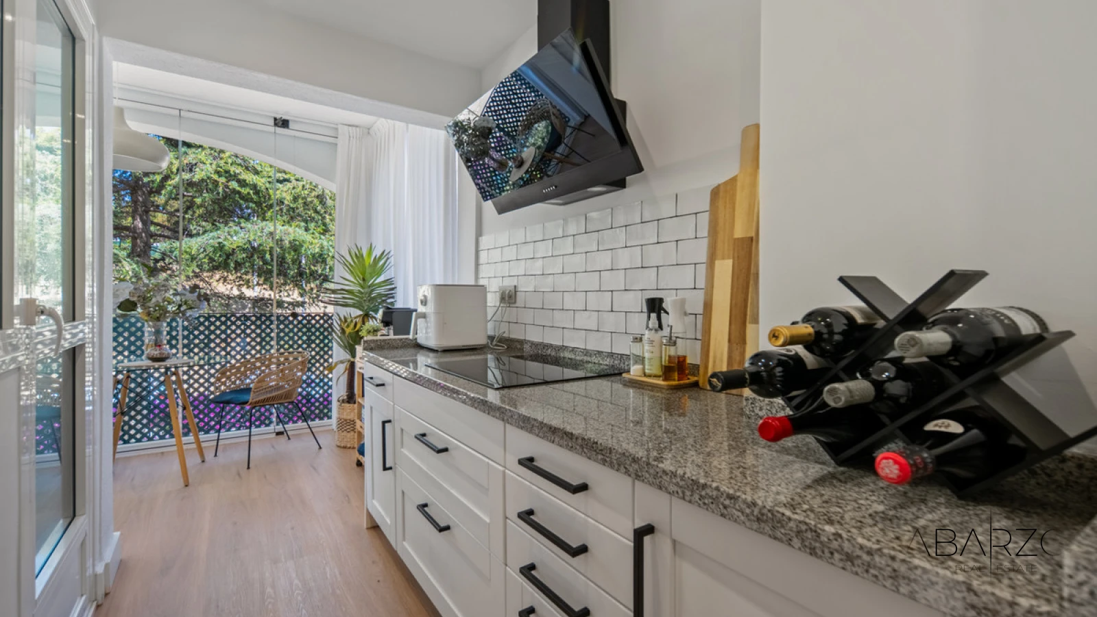 Renovated Apartment in Balcones de Puente Romano, The Golden Mile, Marbella — interior, Golden Mile, Marbella (10 of 32)