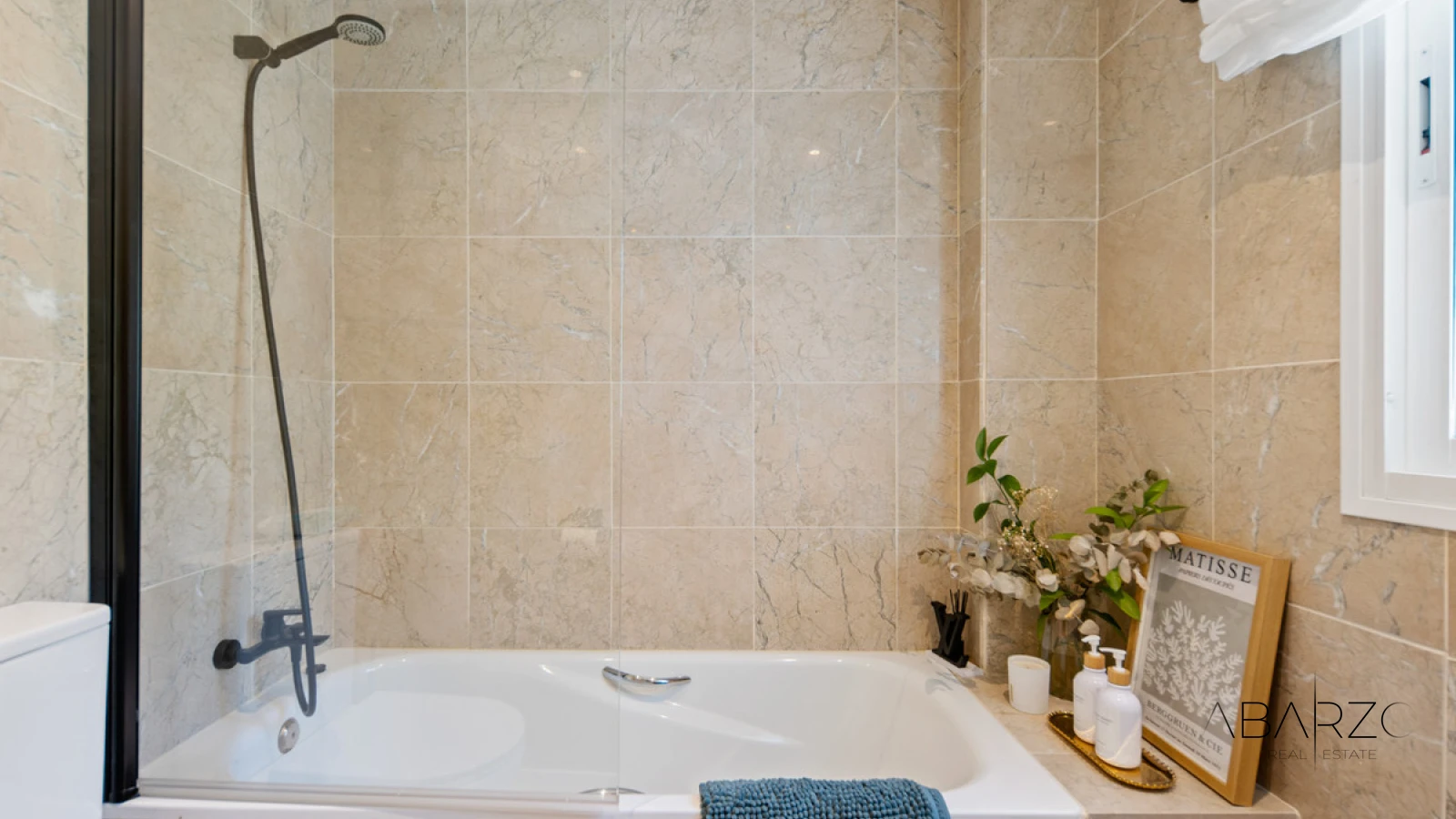 Renovated Apartment in Balcones de Puente Romano, The Golden Mile, Marbella — interior, Golden Mile, Marbella (24 of 32)