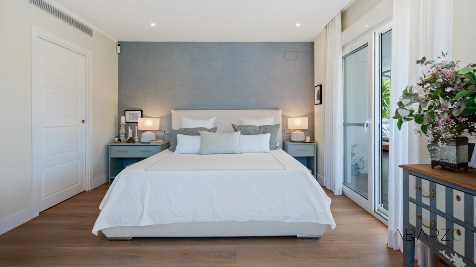 Renovated Apartment in Balcones de Puente Romano, The Golden Mile, Marbella — interior, Golden Mile, Marbella (16 of 32)