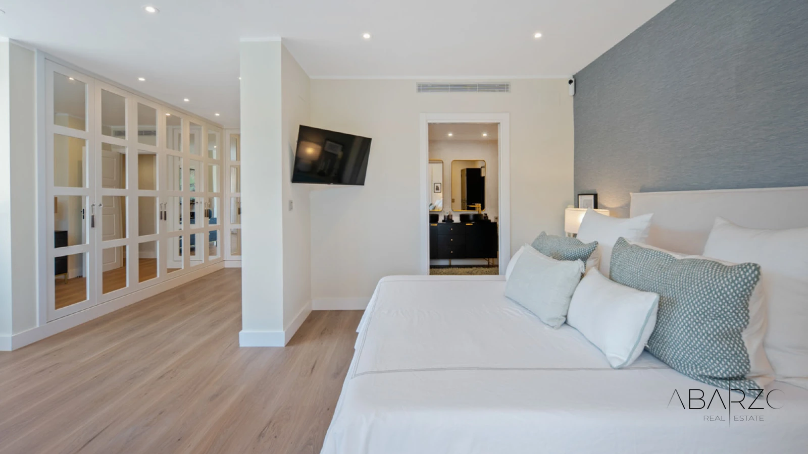 Renovated Apartment in Balcones de Puente Romano, The Golden Mile, Marbella — interior, Golden Mile, Marbella (18 of 32)