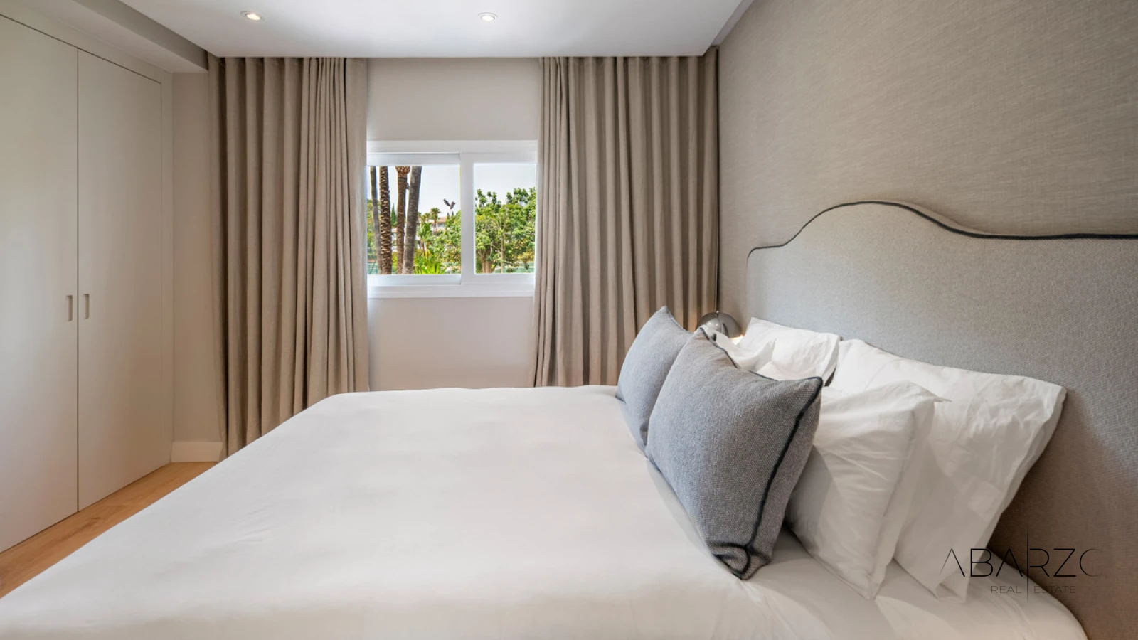 Apartment in Puente Romano Resort, The Golden Mile, Marbella — Steps from the Beach — interior, Golden Mile, Marbella (20 of 25)