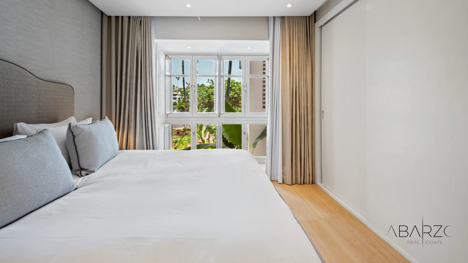 Apartment in Puente Romano Resort, The Golden Mile, Marbella — Steps from the Beach — interior, Golden Mile, Marbella (17 of 25)