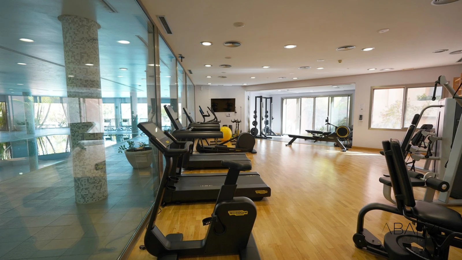 South-Facing Ground-Floor Apartment in Mansion Club, Sierra Blanca, Marbella — interior, Golden Mile, Marbella (27 of 32)