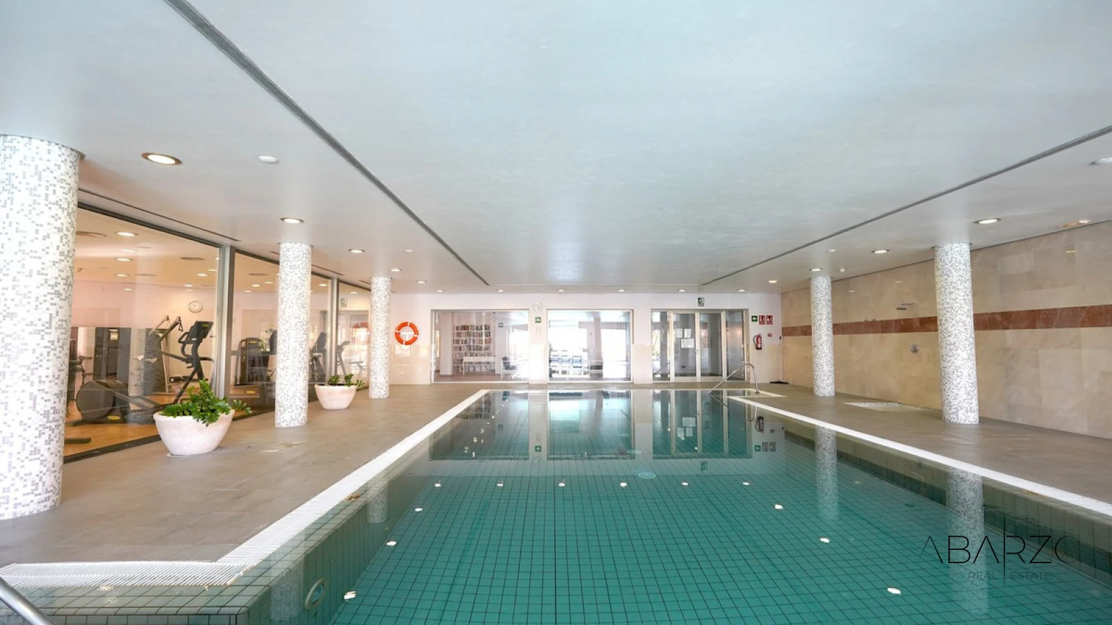 South-Facing Ground-Floor Apartment in Mansion Club, Sierra Blanca, Marbella — interior, Golden Mile, Marbella (23 of 32)