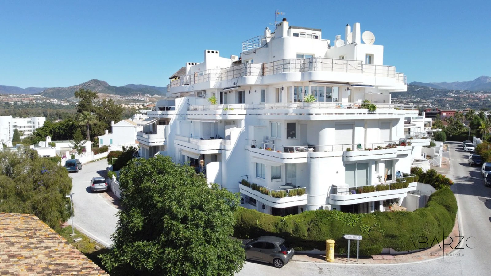 Apartamento de esquina reformado con vistas al mar, al golf y a La Concha en Guadalmina Alta, Marbella — interior, Guadalmina Alta, San Pedro de Alcántara (22 of 23)