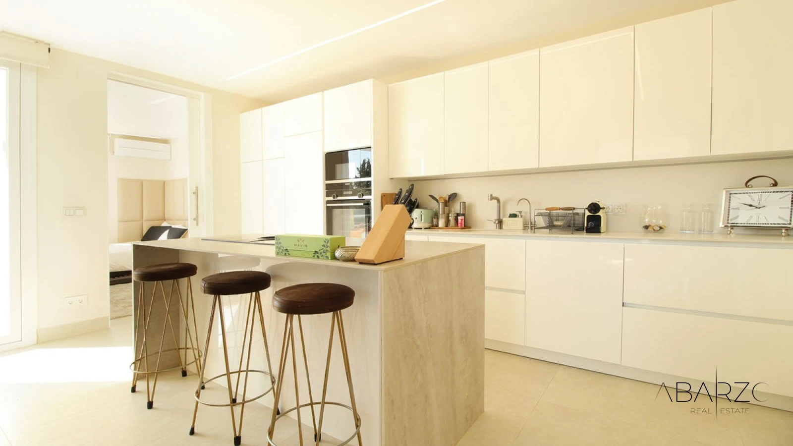 Apartamento de esquina reformado con vistas al mar, al golf y a La Concha en Guadalmina Alta, Marbella — interior, Guadalmina Alta, San Pedro de Alcántara (7 of 23)