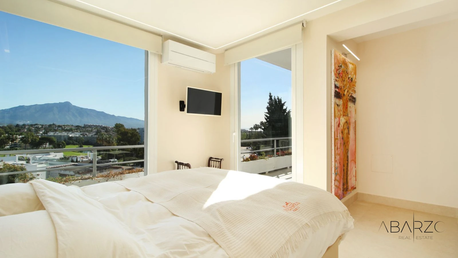 Apartamento de esquina reformado con vistas al mar, al golf y a La Concha en Guadalmina Alta, Marbella — interior, Guadalmina Alta, San Pedro de Alcántara (11 of 23)