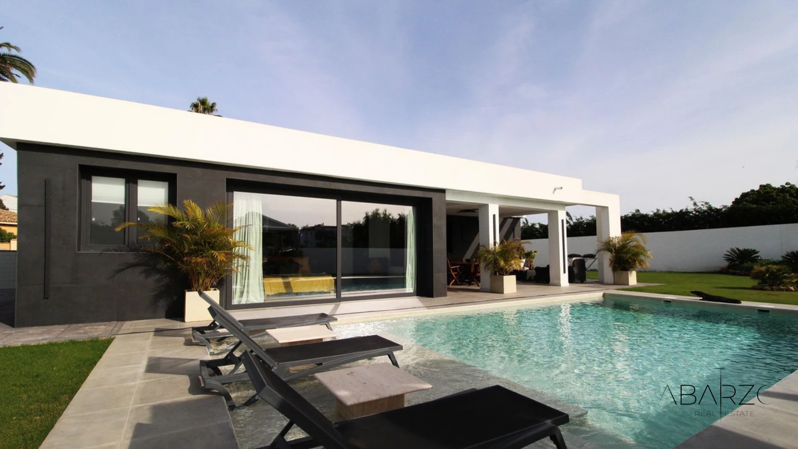 Nowoczesna willa przy plaży w San Pedro de Alcantara z basenem i ogrodem — interior, Guadalmina Baja, San Pedro de Alcántara (4 of 22)