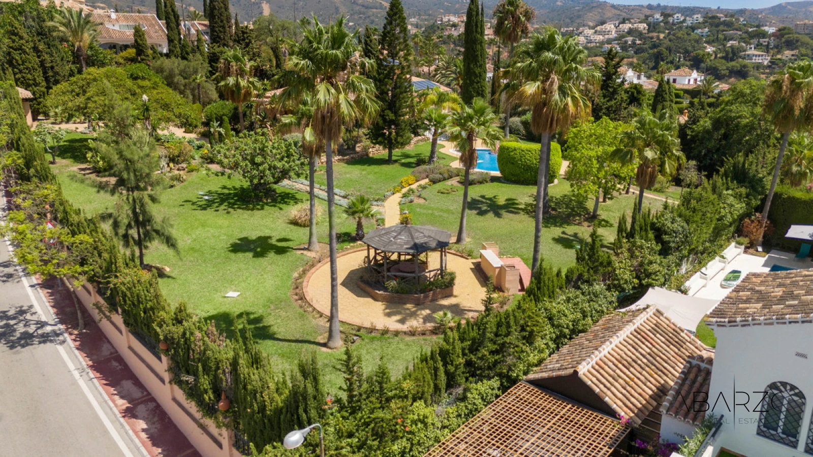 Villa for sale in Elviria with panoramic Mediterranean sea views — interior, Marbella East, Marbella (8 of 49)