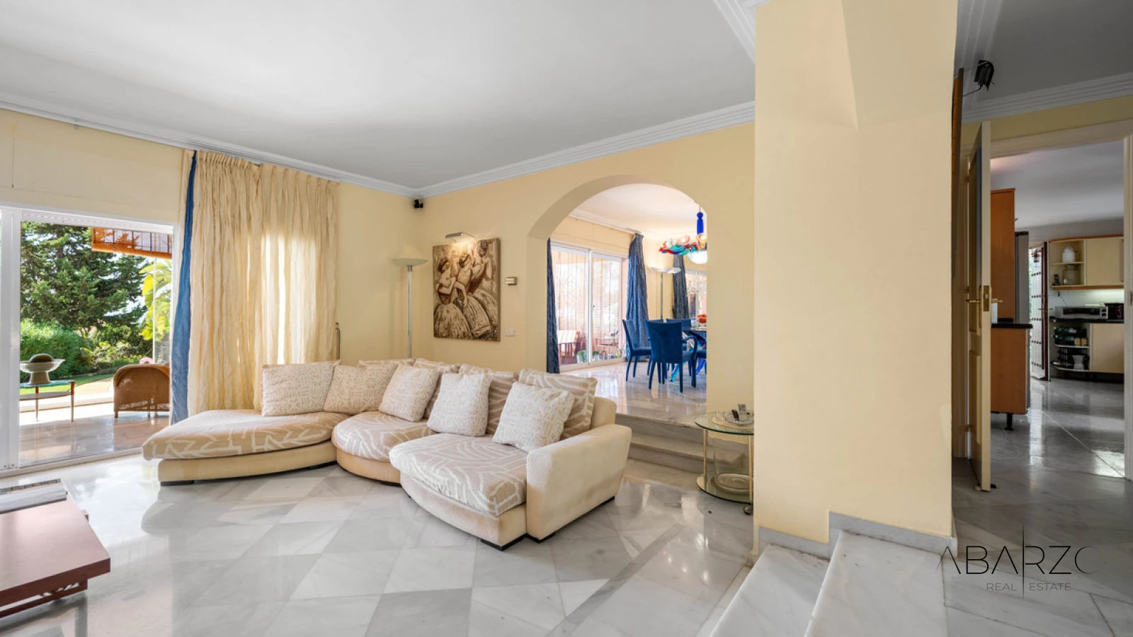 Villa for sale in Elviria with panoramic Mediterranean sea views — interior, Marbella East, Marbella (12 of 49)