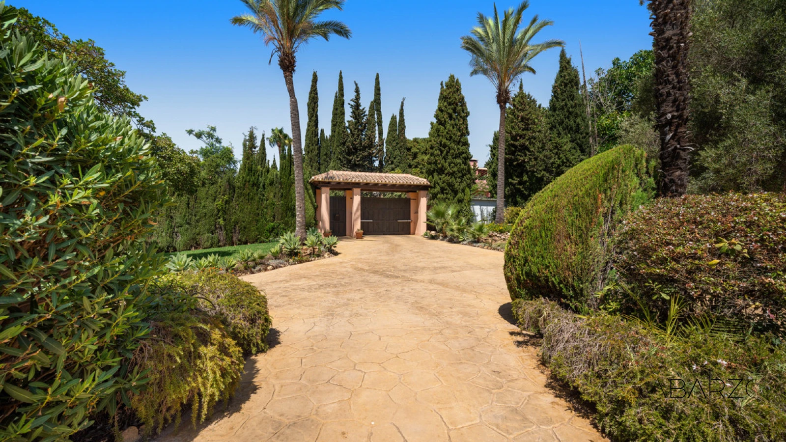 Villa for sale in Elviria with panoramic Mediterranean sea views — interior, Marbella East, Marbella (41 of 49)